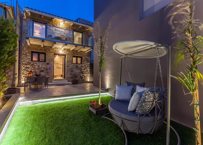 Evangelia Casa, Comfy Stay, Centrally, With Views!