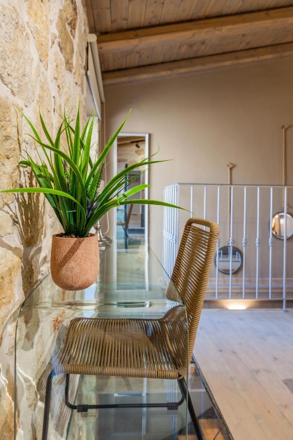 Evangelia Casa, Comfy Stay, Centrally, With Views!